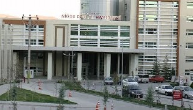 Doktor kapısına astığı notla isyan etti! 'Sekreterin işi de bana kaldı'